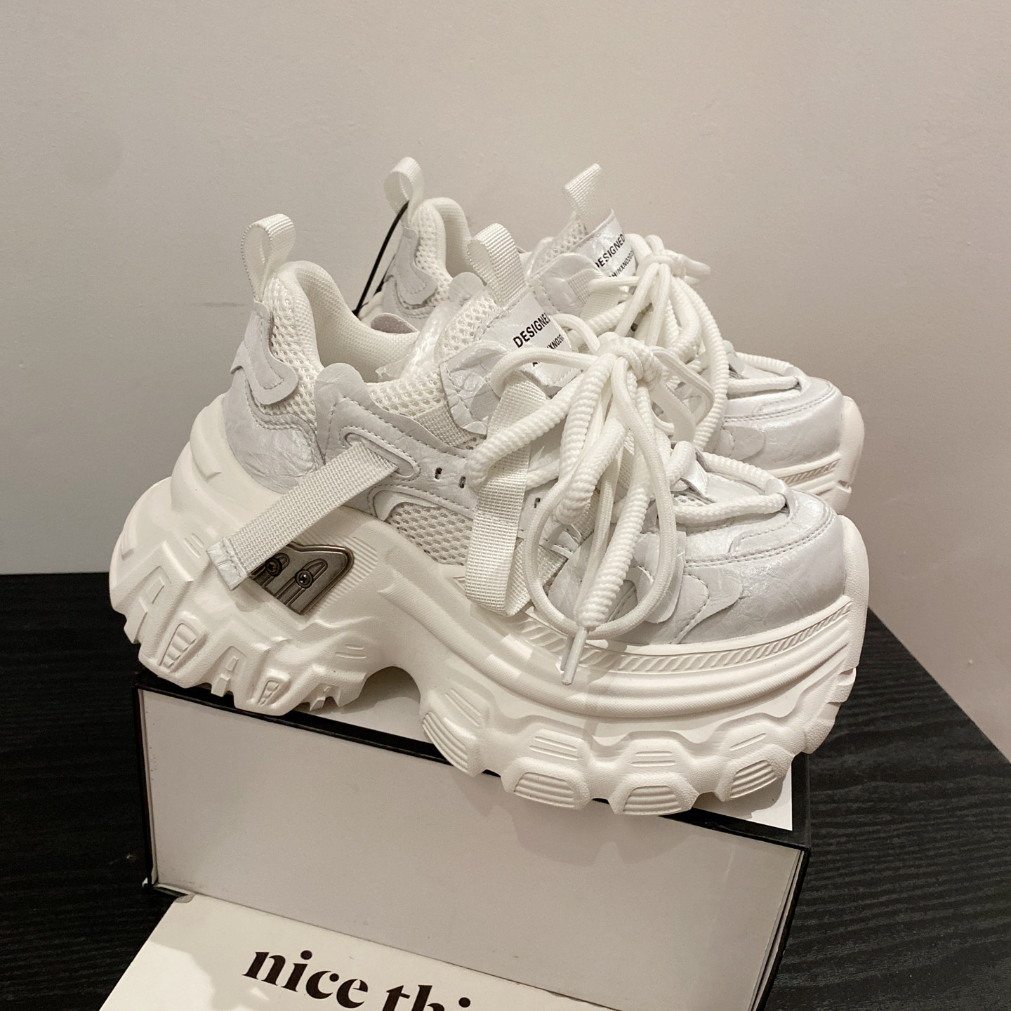 小个子增高百搭显瘦老爹鞋女ins2026年新款英伦风真皮透气休闲鞋