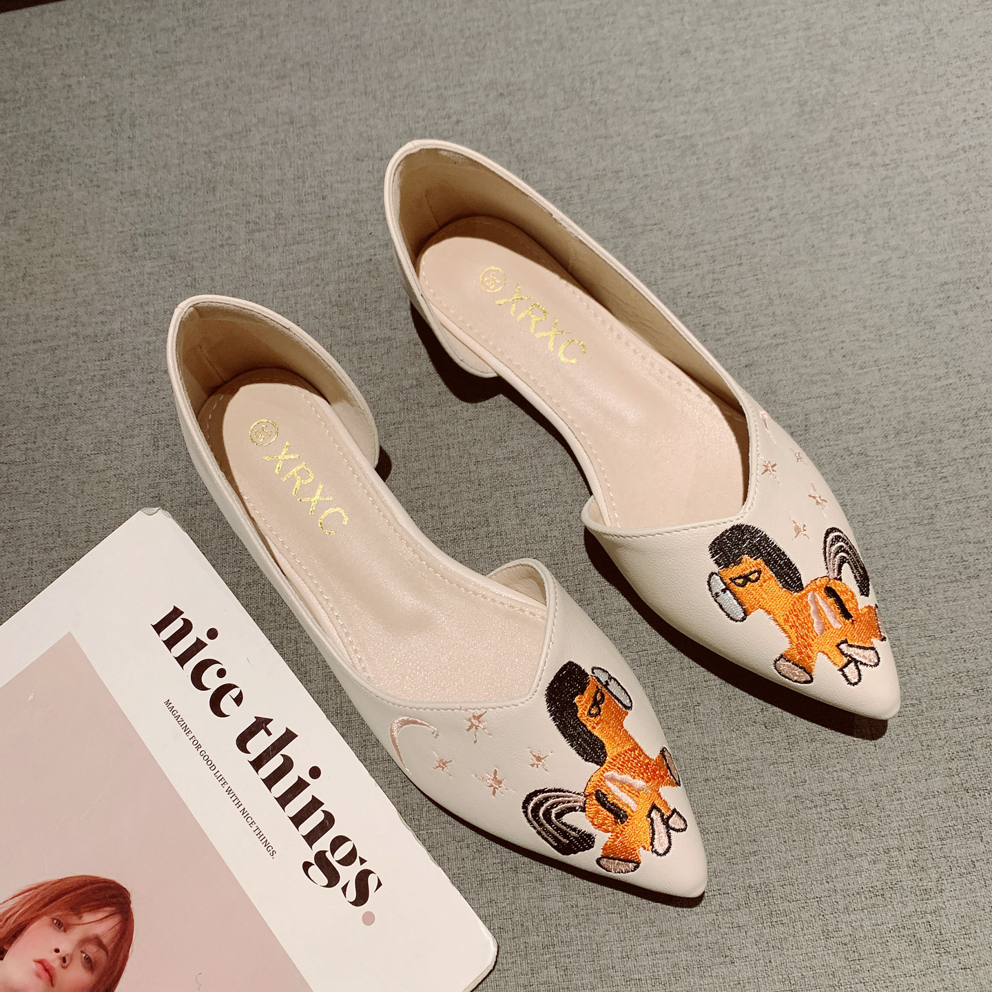 2026早春新款新中式刺绣侧空平底单鞋女浅口尖头国风侧空百搭鞋,女鞋,浅口单鞋,淘宝优惠券,粉丝福利购,淘宝优惠卷