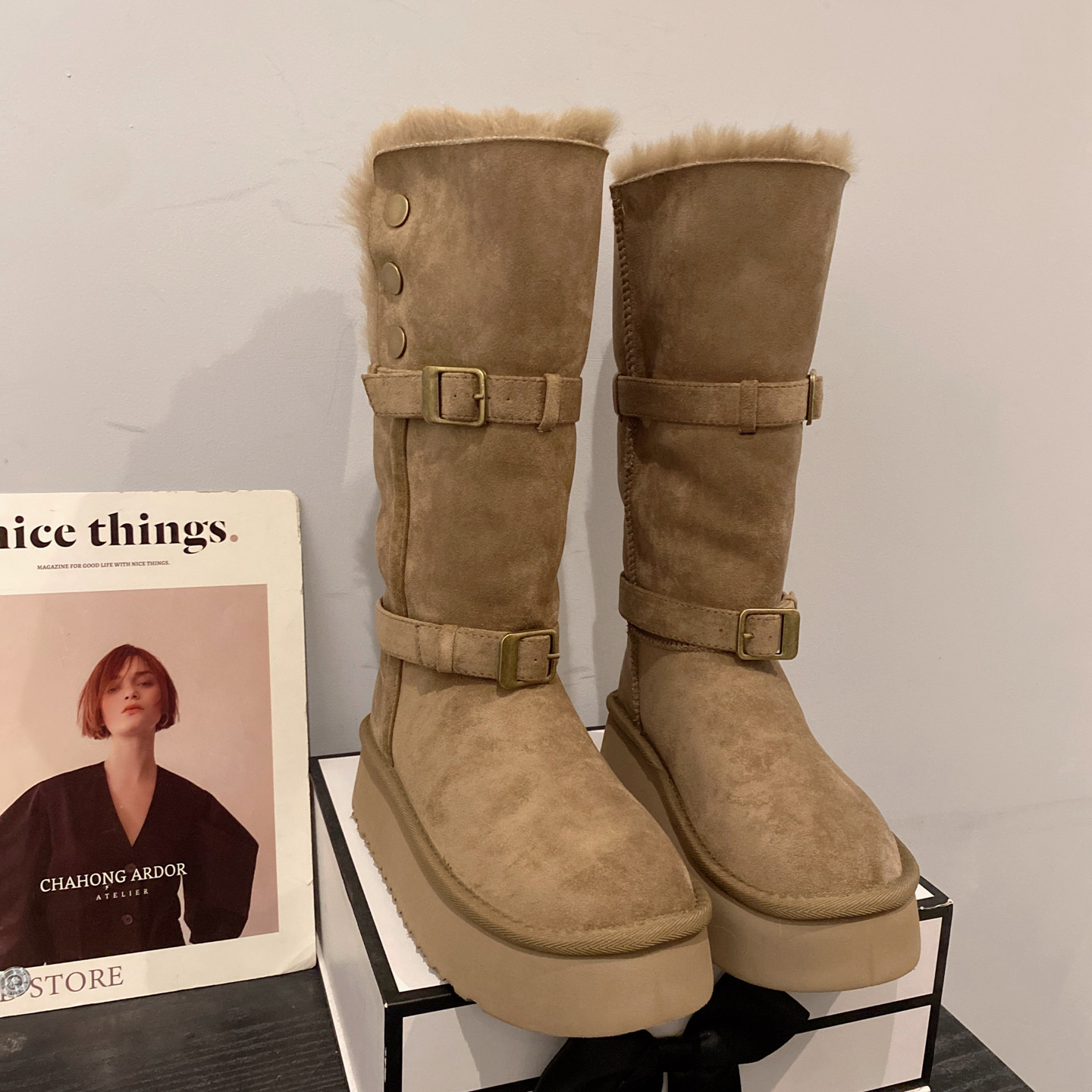 翻毛皮带扣套筒高筒靴女时装靴