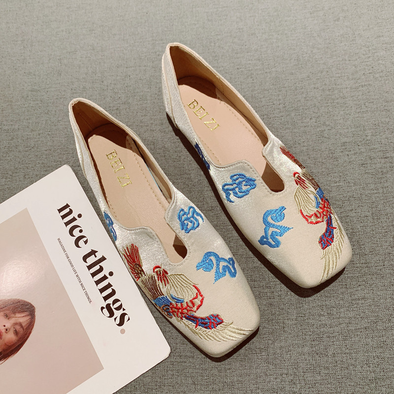 复古刺绣国风新中式平底单鞋女2025春夏季新款方头软底浅口豆豆鞋,女鞋,浅口单鞋,淘宝优惠券,粉丝福利购,淘宝优惠卷