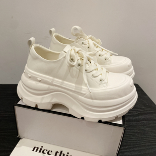 英伦风真皮百搭系带休闲运动鞋 轻便增高厚底小白鞋 女2026年新款