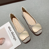 女2025新款 舒适软底不累脚大码 瓢鞋 方头金属扣平底单鞋 百搭豆豆鞋