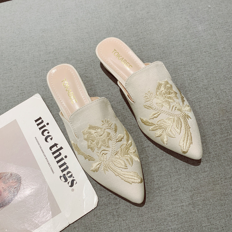 国风刺绣花朵包头低跟外穿凉拖女2025新款一脚套时尚百搭版半拖鞋,女鞋,包头拖,淘宝优惠券,粉丝福利购,淘宝优惠卷