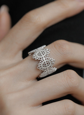 S925纯银镂空蕾丝戒指女复古宫廷风设计感雪花花朵食指指环可调节