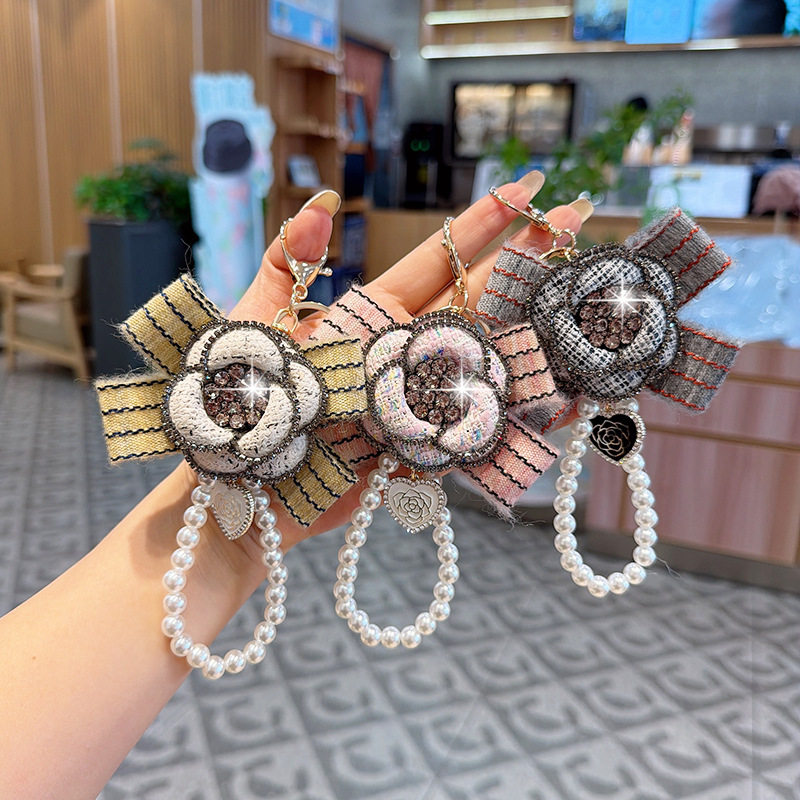 新款珍珠串时尚镶钻山茶花汽车钥匙扣创意个性韩版包包装饰挂件女,节庆用品/礼品,钥匙扣,淘宝优惠券,粉丝福利购,淘宝优惠卷