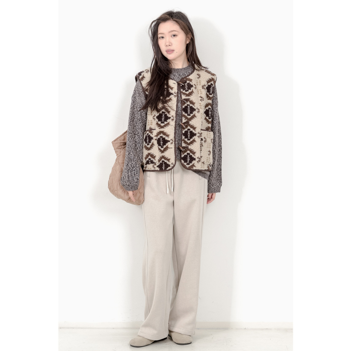 羊羔毛牛角扣开衫马甲