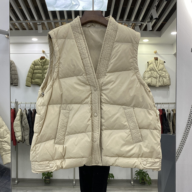 羽绒马甲女短款2026年新款白鸭绒羽绒服V领爆款黑冬季欧洲站外套