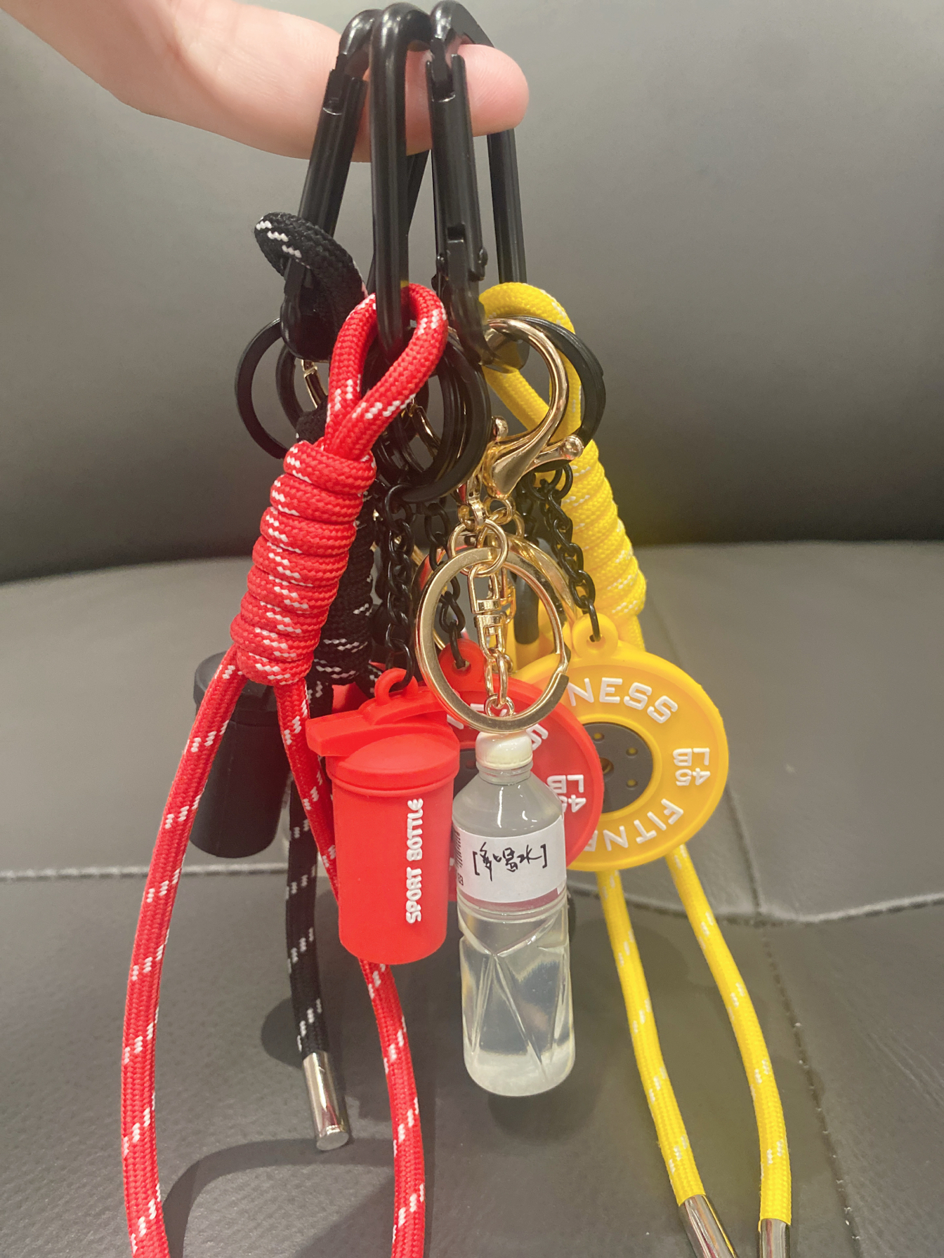 健身风挂件个性美式多喝水钥匙扣定制DIY健身运动挂饰水壶挂件