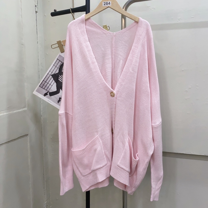 2025秋冬新款羊毛开衫三粒扣女V领针织带兜外搭厚款