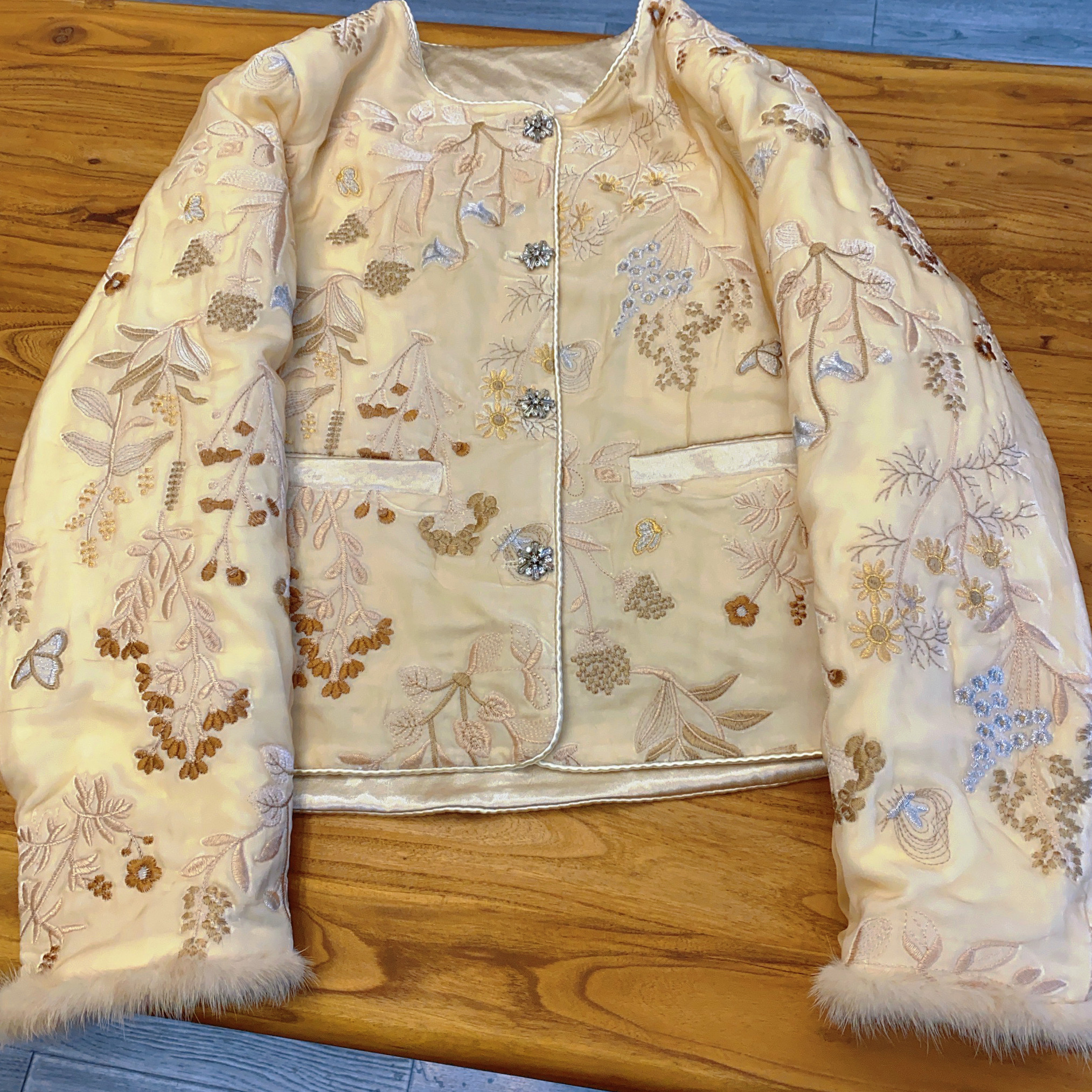 2025秋冬新款新中式国风刺绣真水貂毛羽绒服韩版袖子毛毛外套现货