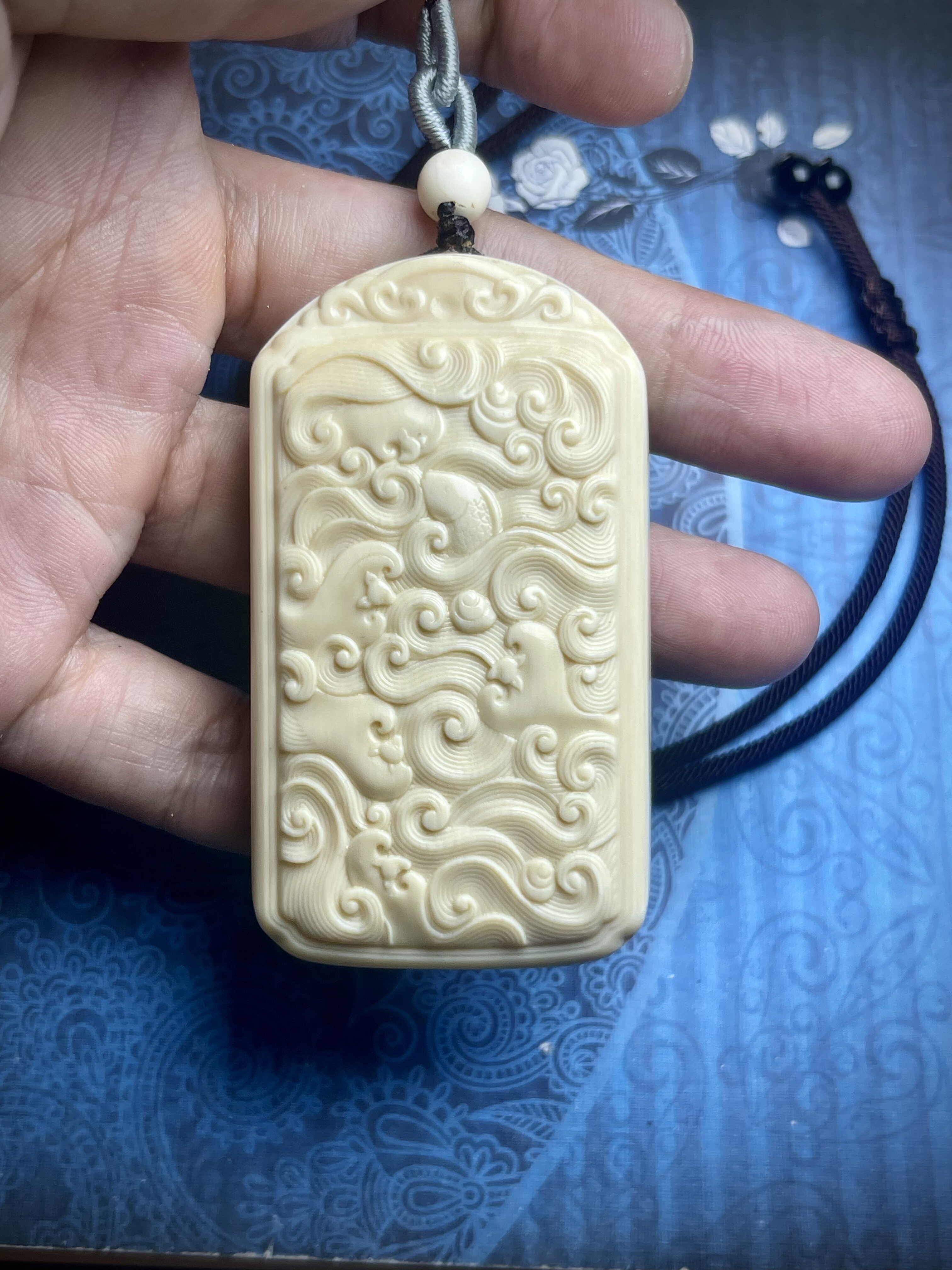 猛犸牙纯天然冰料带皮无事牌挂件牌子五福临门鱼跃龙门平安吊坠