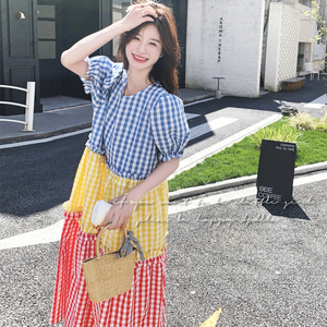 撞色拼接连衣裙夏季2025新款韩版洋气泡泡袖格子多巴胺短袖公主裙图片