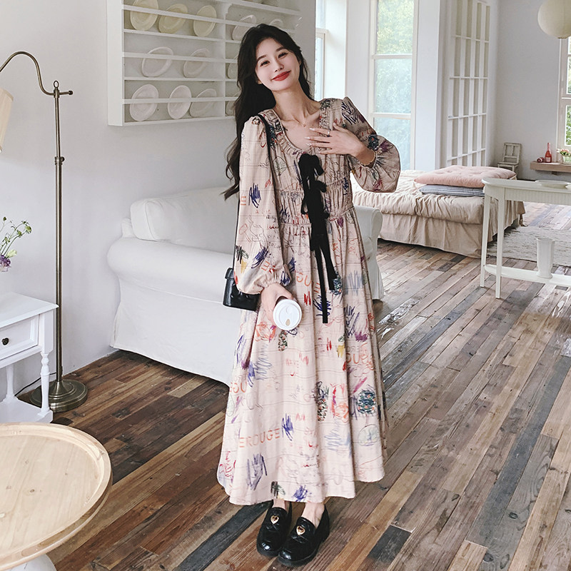 独特小众不撞款童趣涂鸦连衣裙女春夏2025超火文艺松弛感绝美长裙,女装连衣裙,2C069