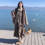 【出货中】花色衬衫+半身裙+马甲+围巾4件套6072-P225K368，女装套装/套裙，2C069