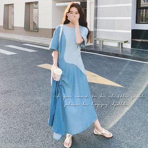 蓝色牛仔拼接连衣裙女2025年夏季新款设计感独特超好看不规则长裙图片