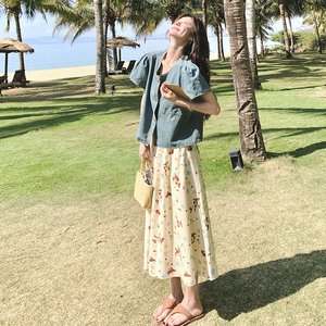 2025新款夏季复古风小飞袖宽松显瘦牛仔衬衫碎花半身裙两件套女图片