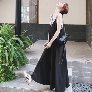 黑色阔腿宽松连体裤休闲裤女2025夏季新款减龄假两件无袖吊带裤子图片