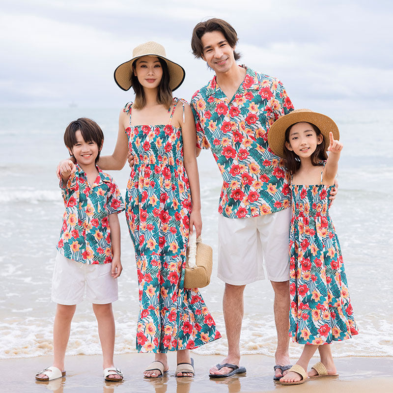 不一样亲子装2024新款夏天沙滩装母女连衣裙吊带家庭海边度假拍