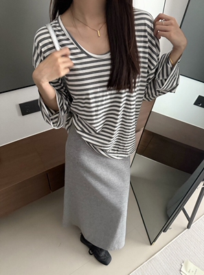 早春慵懒简约百搭条纹T恤