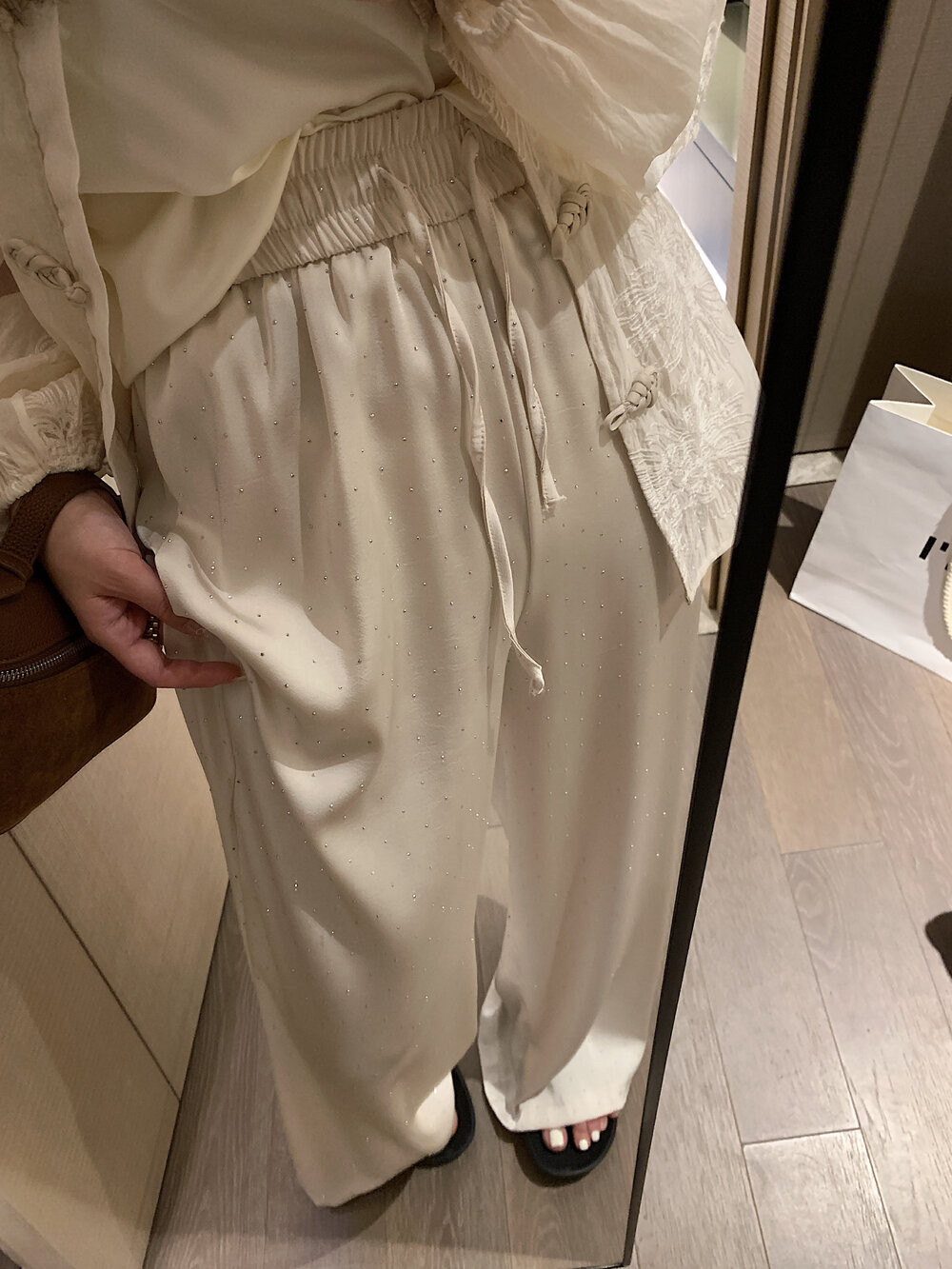 韩国东大门亮闪带钻休闲裤