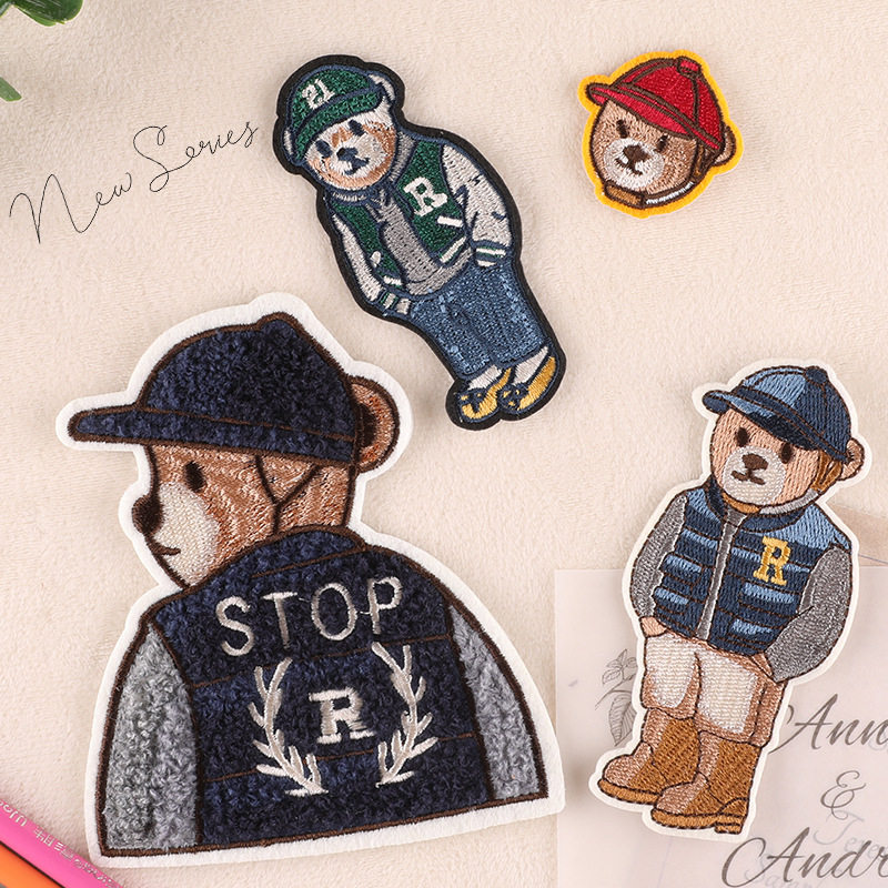 卡通带帽熊熊动漫毛巾绣服装小熊补丁贴布贴花徽章布标雪尼尔刺绣