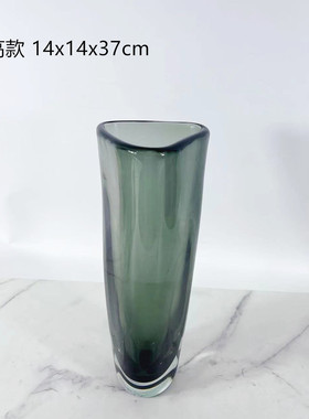 现代简约灰色厚重水晶玻璃三角花瓶样板房客厅别墅玄关办公桌软装