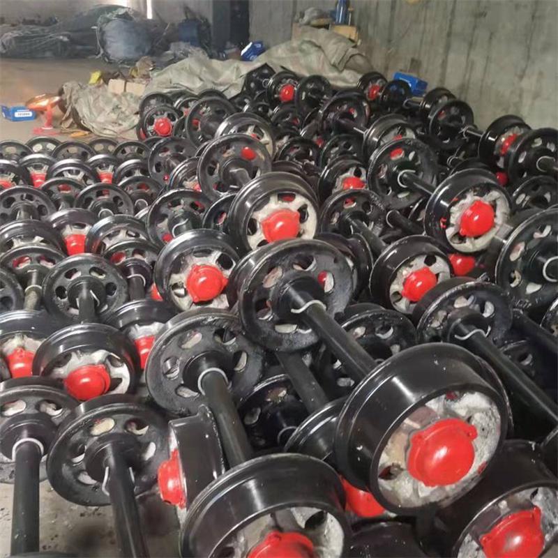 热销矿车轮对矿用开放式矿车轮实心轨道轮对煤矿铁路矿车轮轨道轮