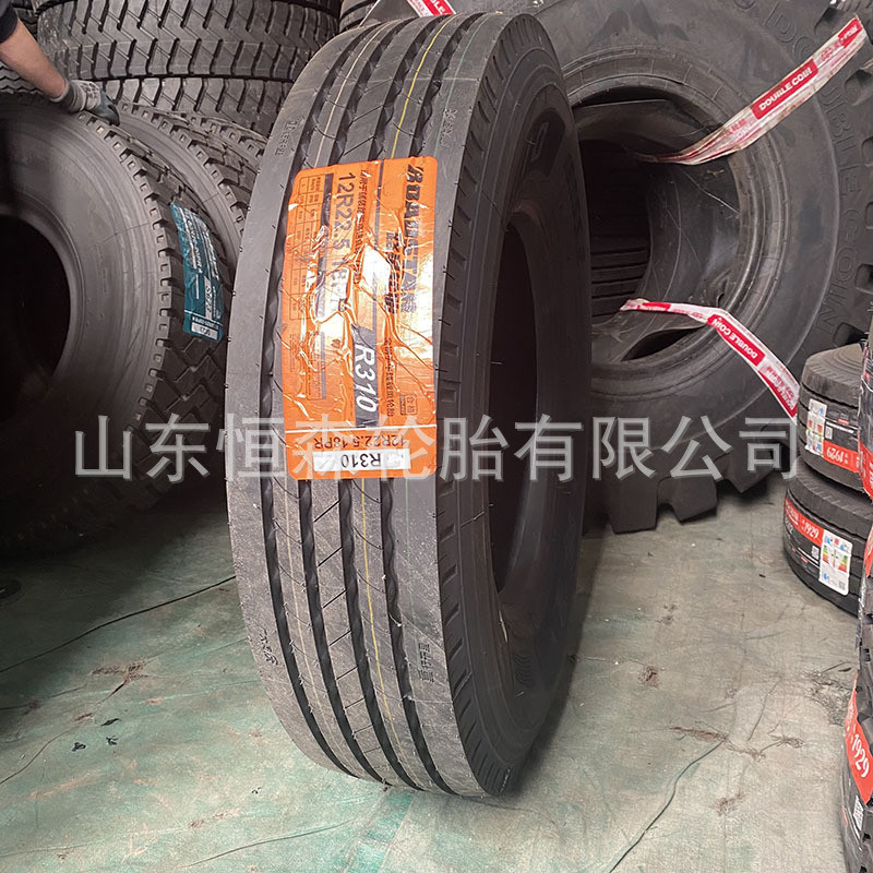 热销双货车轮胎路星12r22.5全钢真空轮胎r310花纹 11r22.5挂车钱1