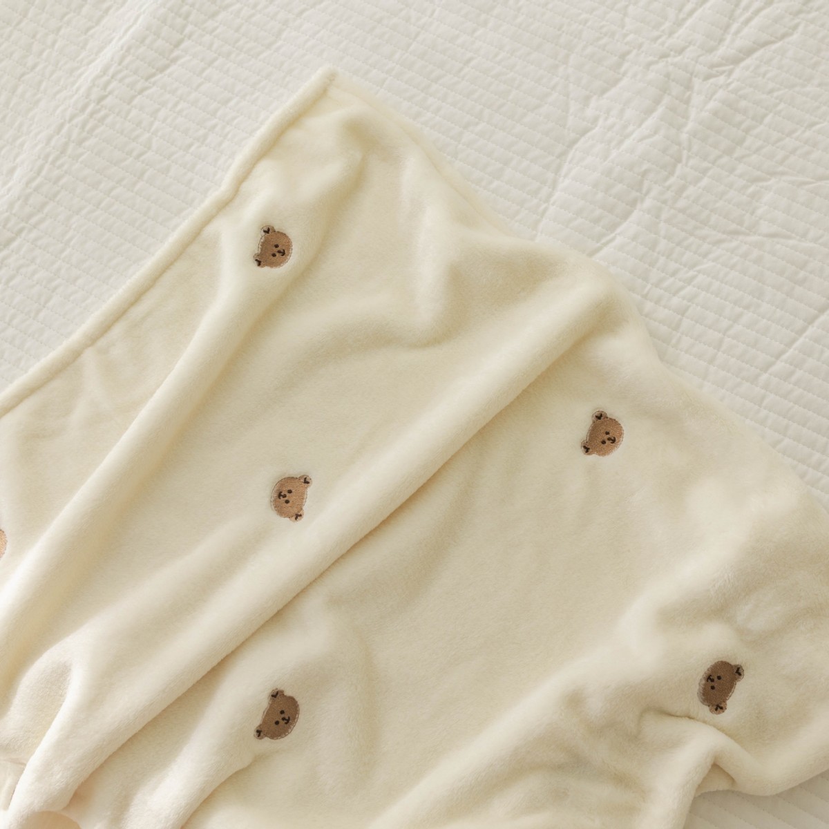 新款宝宝绒毯抱毯抱被婴童外出毯秋冬盖毯