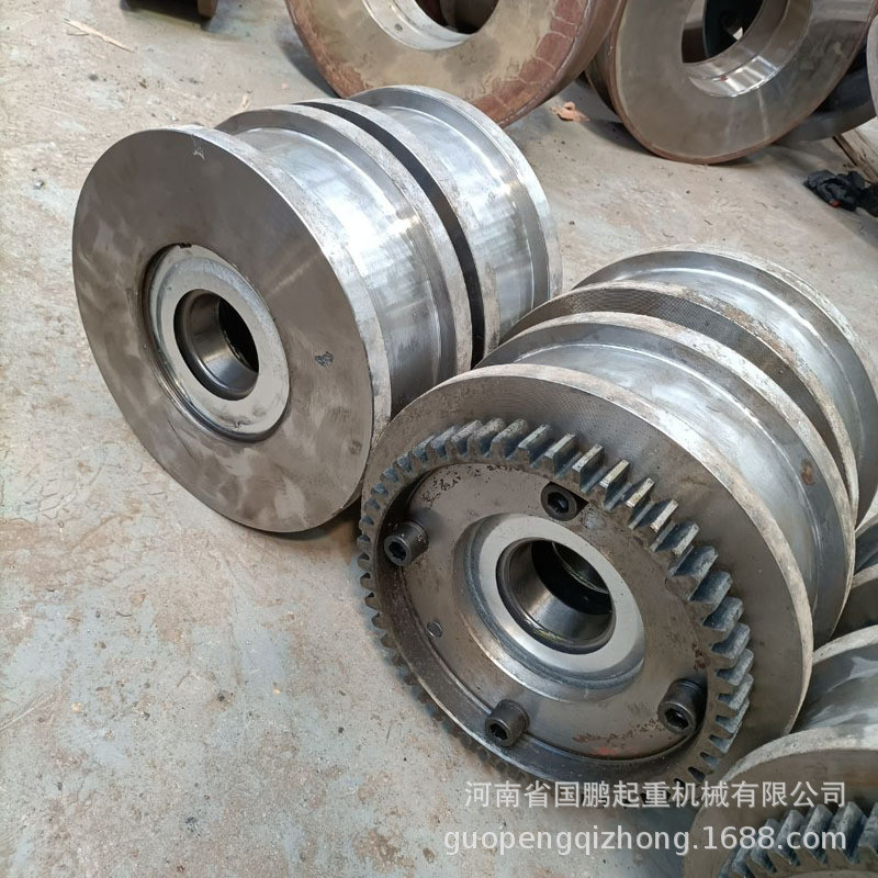 现货龙门吊轨道轮LD150-400平面凹面齿圈电动单梁行走轮连体车轮