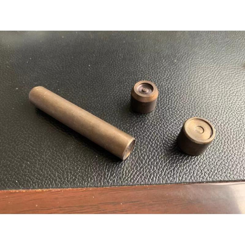 撞钉磁扣安装模具