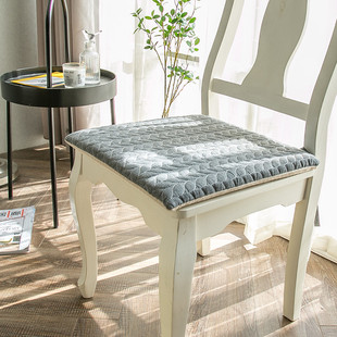 坐垫办公室四季通用防滑椅子垫家用餐椅垫棉久坐学生凳座垫