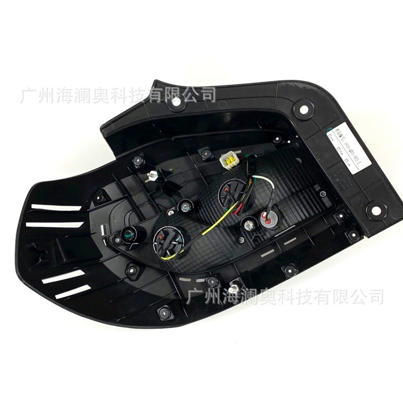 热销宝骏e100尾灯刹车灯灯雾灯后杠照明灯