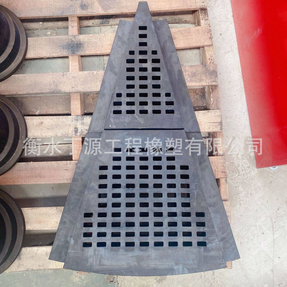 厂家供应橡胶衬板湿式球磨机衬板脱硫瓷板提升条复合衬板陶磨