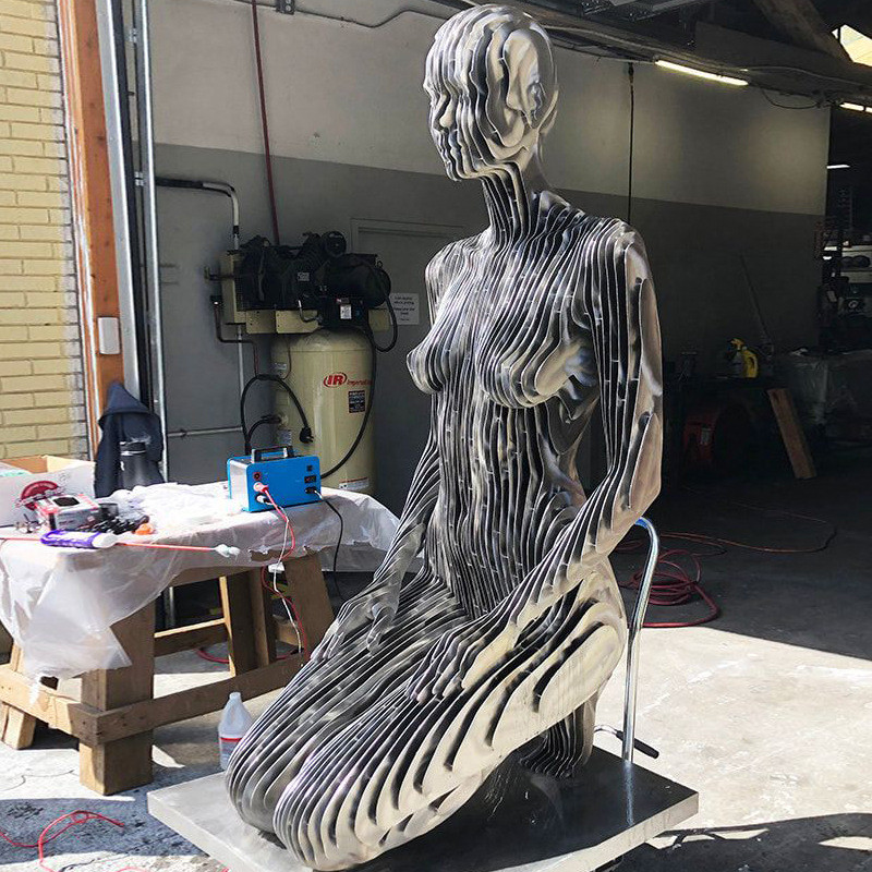 广场不锈钢铸铜抽象仿玻璃钢人物雕塑厂家户外公园几何块面大摆件