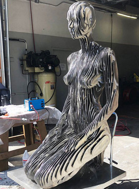 广场不锈钢铸铜抽象仿玻璃钢人物雕塑厂家户外公园几何块面大摆件