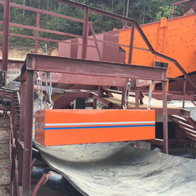 热销铁器永磁除铁悬挂式强磁除铁器工业选rcyb磁选设备厂家