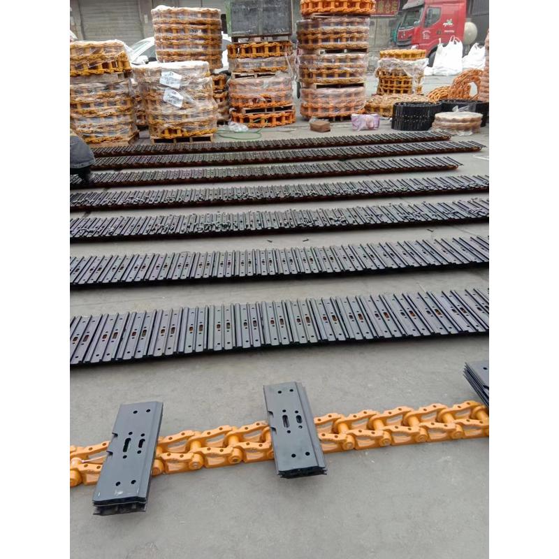 热销ec240b支挖掘机重轮生产厂家支重轮螺丝配套