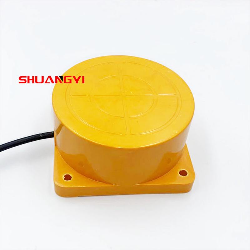 圆盘扁型远距离接近开关TCO-3040A三线NPN PNP常开12V24V二线