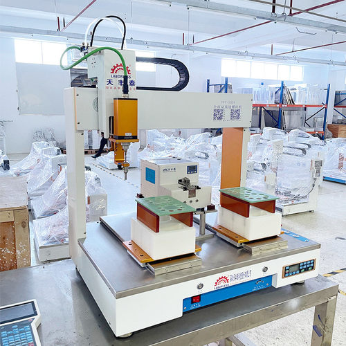 热销全自动螺丝机灯具锁螺丝机自动式吸附锁螺丝机双工位送料打螺