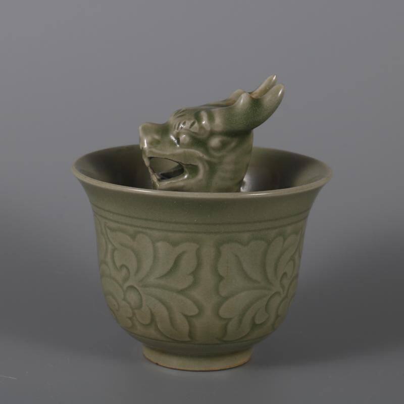 青瓷刻花雕刻龙头公道瓷器杯古玩民间老物件收藏摆件