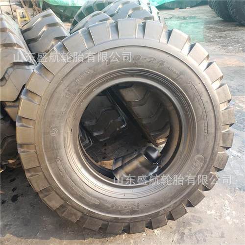 热销矿用宽体自卸车充气轮胎13.00-24nhs港口斜交工程轮胎e-3花纹
