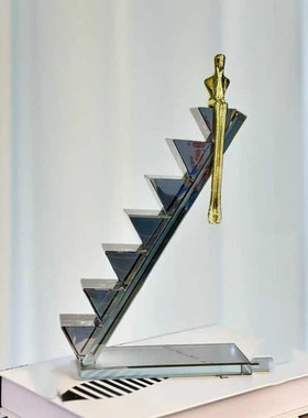 北欧家居人物摆件轻奢创意简约玄关书房办公室样板间艺术软装饰品