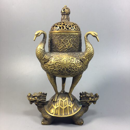 古玩杂项收藏仿古做旧老式黄铜铜器龟鹤同寿熏香炉桌面摆件装饰