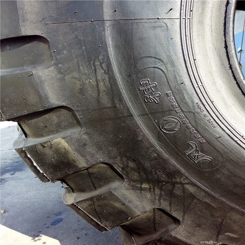 热销1800r25矿用宽体自卸卡车钢丝轮胎矿山抗轮胎耐磨机械工程撕