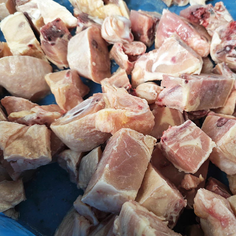 带皮冻猪脚全自动锯骨机骨锯猪蹄切块猪肘子开半切六段机