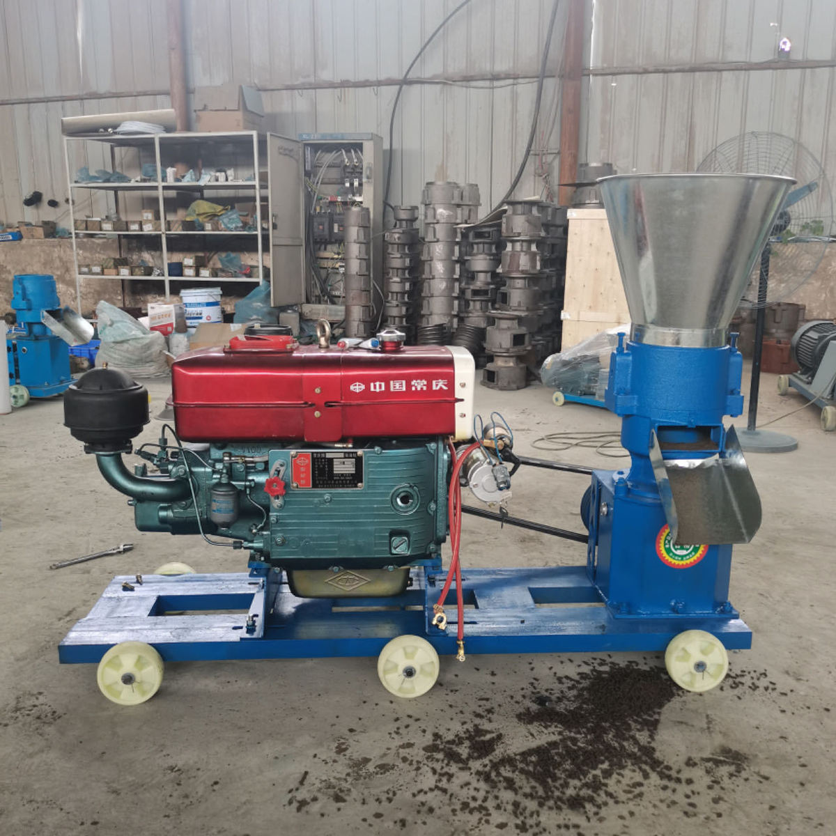 豆杆玉米饲料颗粒机油饼豆粕柴油机颗粒机鸡饲料款饲料颗粒机