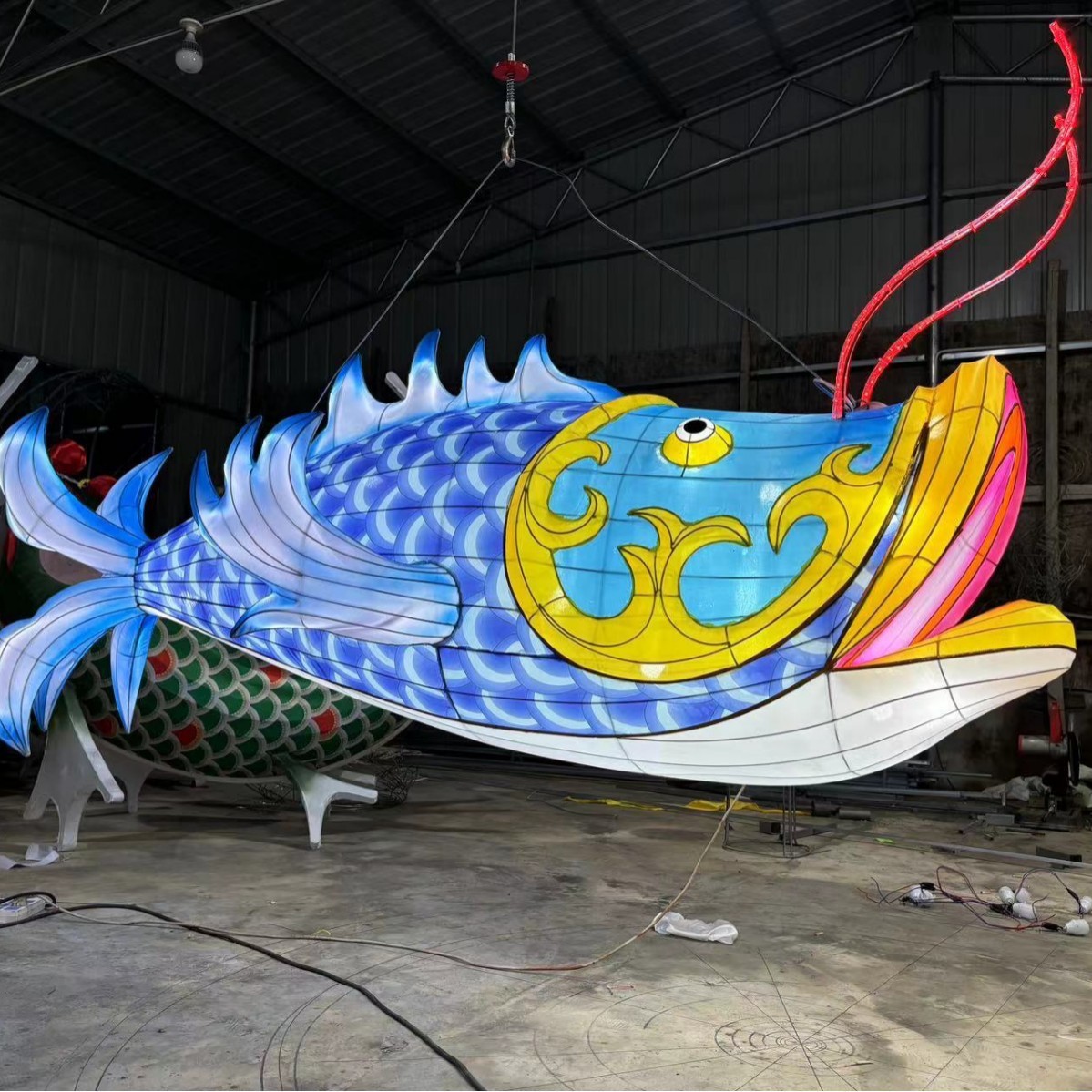 2025大型户外防水发光金鱼花灯鲤鱼灯笼元宵春节巡游灯会古镇装饰