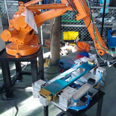 ABB工业机器臂搬运喷涂镭雕上下料切割机械手多功能机械手集成