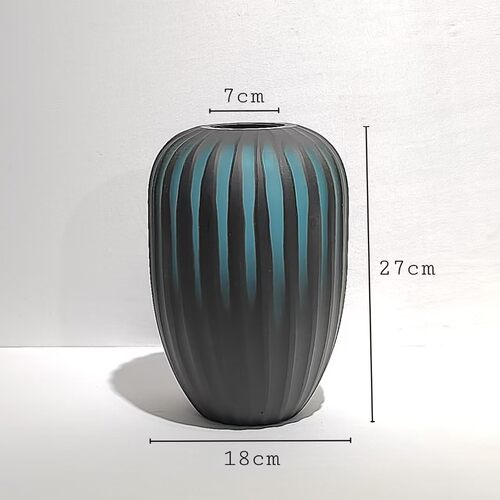 现代简约手工玻璃花瓶磨刻家居样板房插画设计摆件售楼处前台装饰
